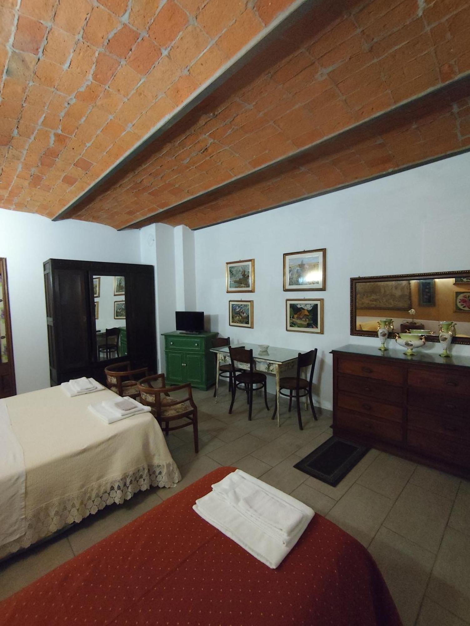 La Crota B&B Асті Екстер'єр фото