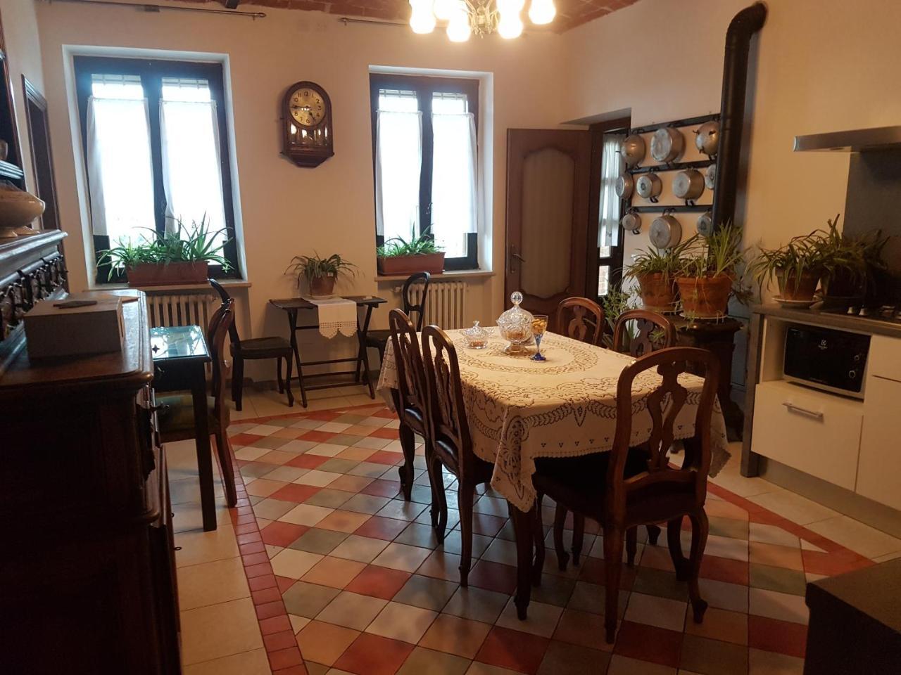 La Crota B&B Асті Екстер'єр фото