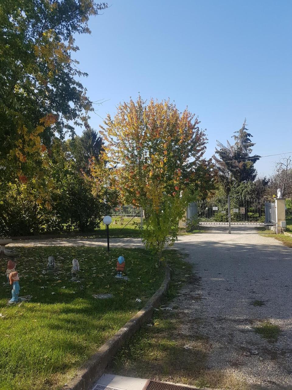La Crota B&B Асті Екстер'єр фото